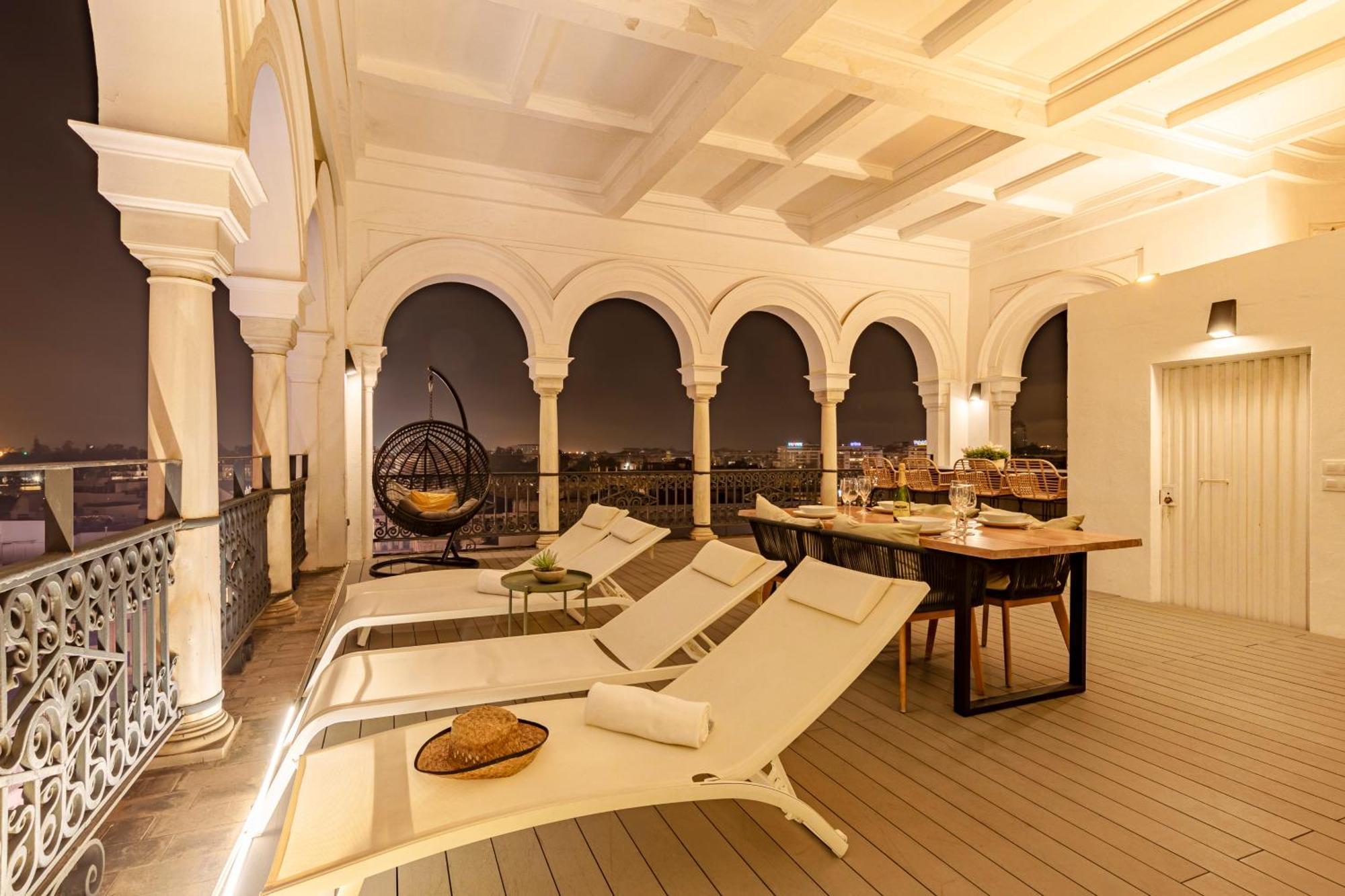 Isg Apartments The Most Exclusive Apartment In Sevillaparking מראה חיצוני תמונה
