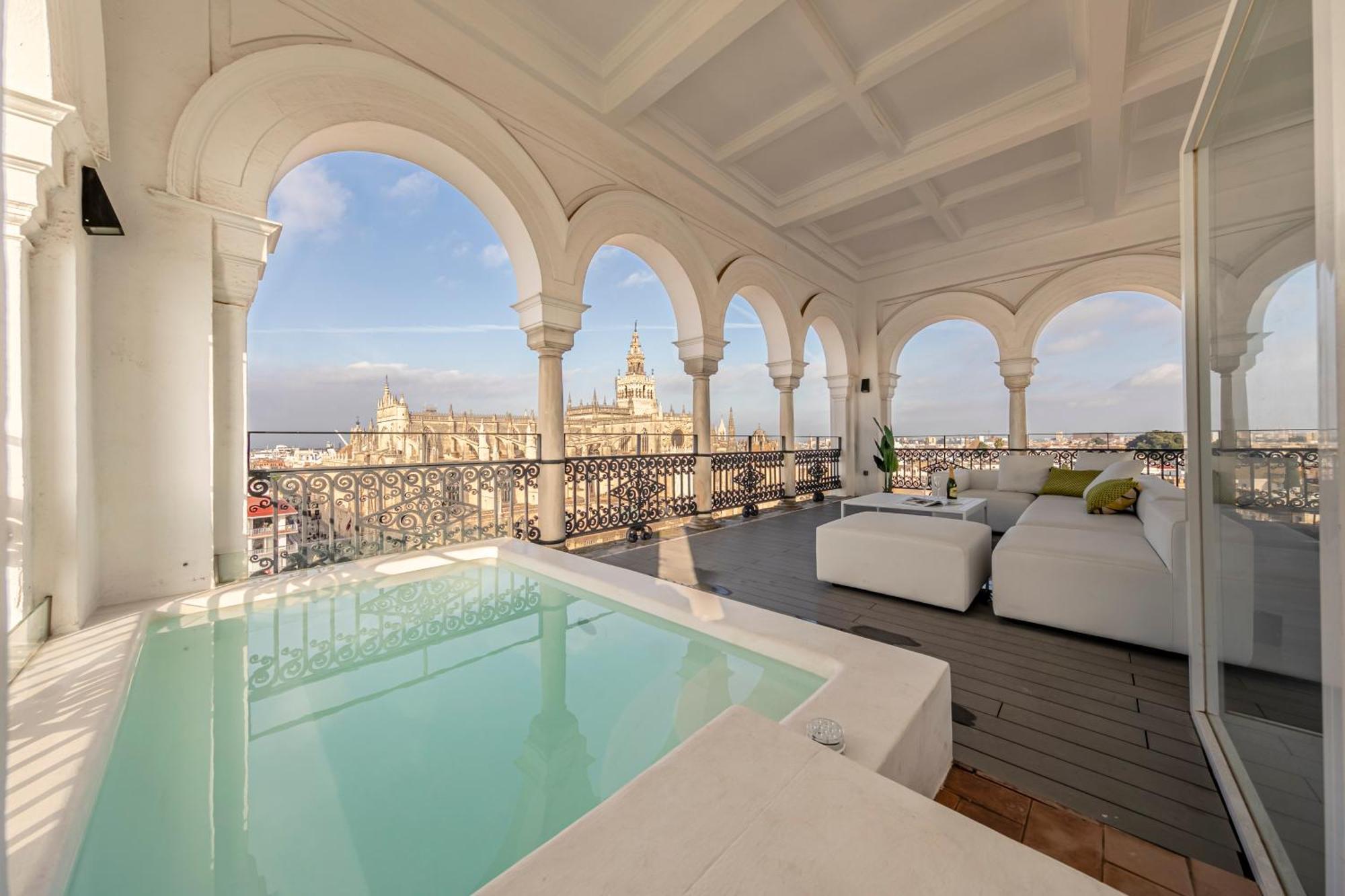 Isg Apartments The Most Exclusive Apartment In Sevillaparking מראה חיצוני תמונה