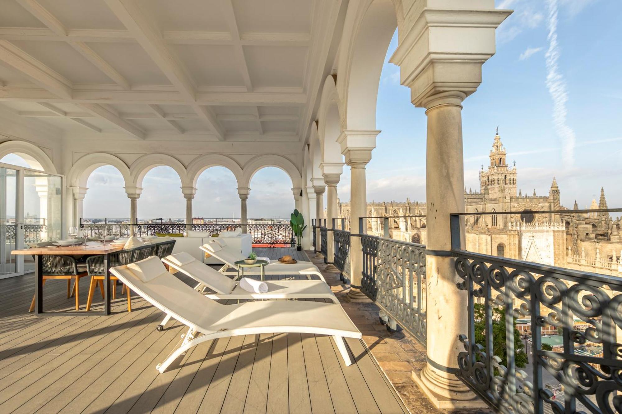 Isg Apartments The Most Exclusive Apartment In Sevillaparking מראה חיצוני תמונה