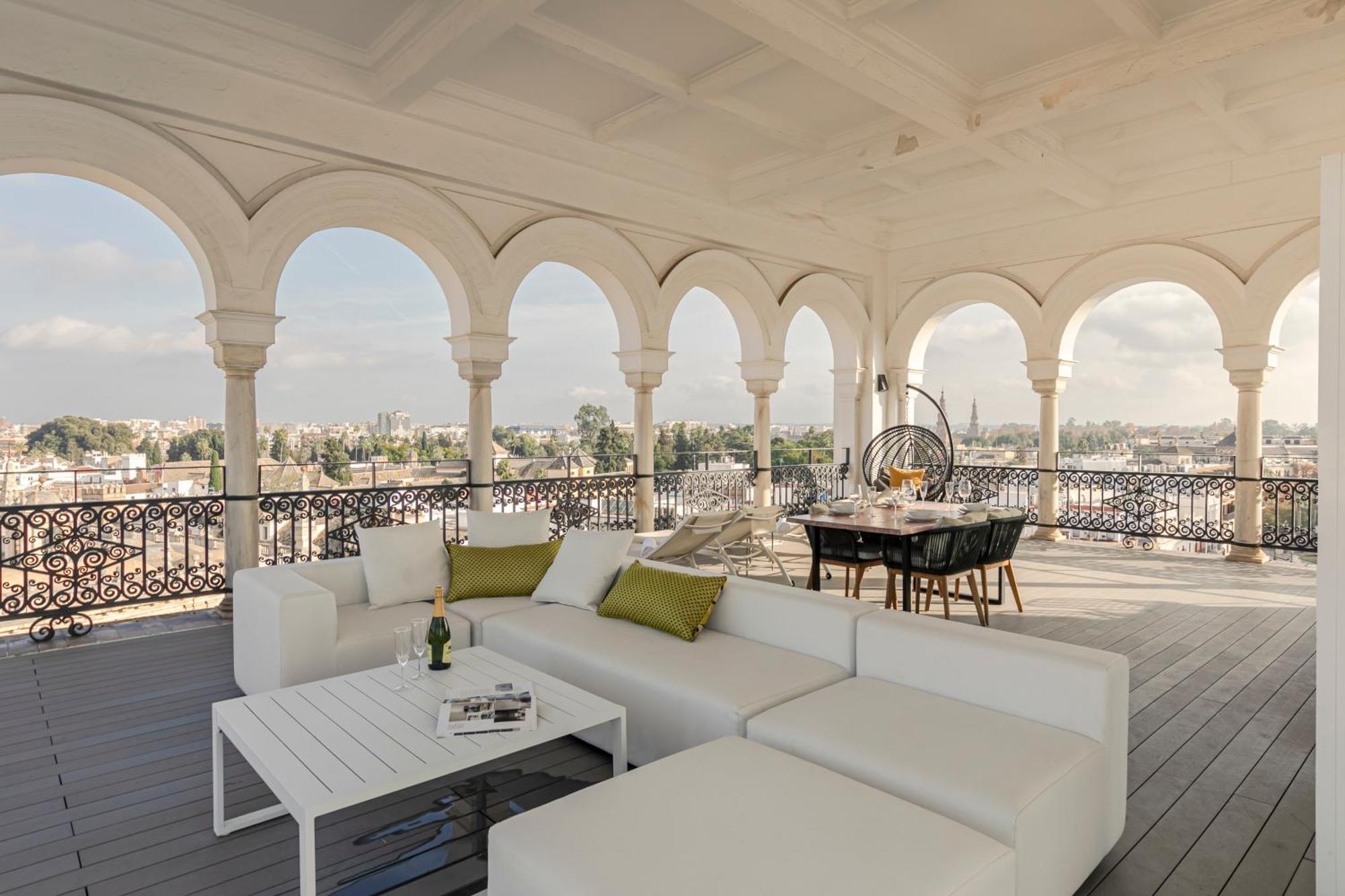 Isg Apartments The Most Exclusive Apartment In Sevillaparking מראה חיצוני תמונה