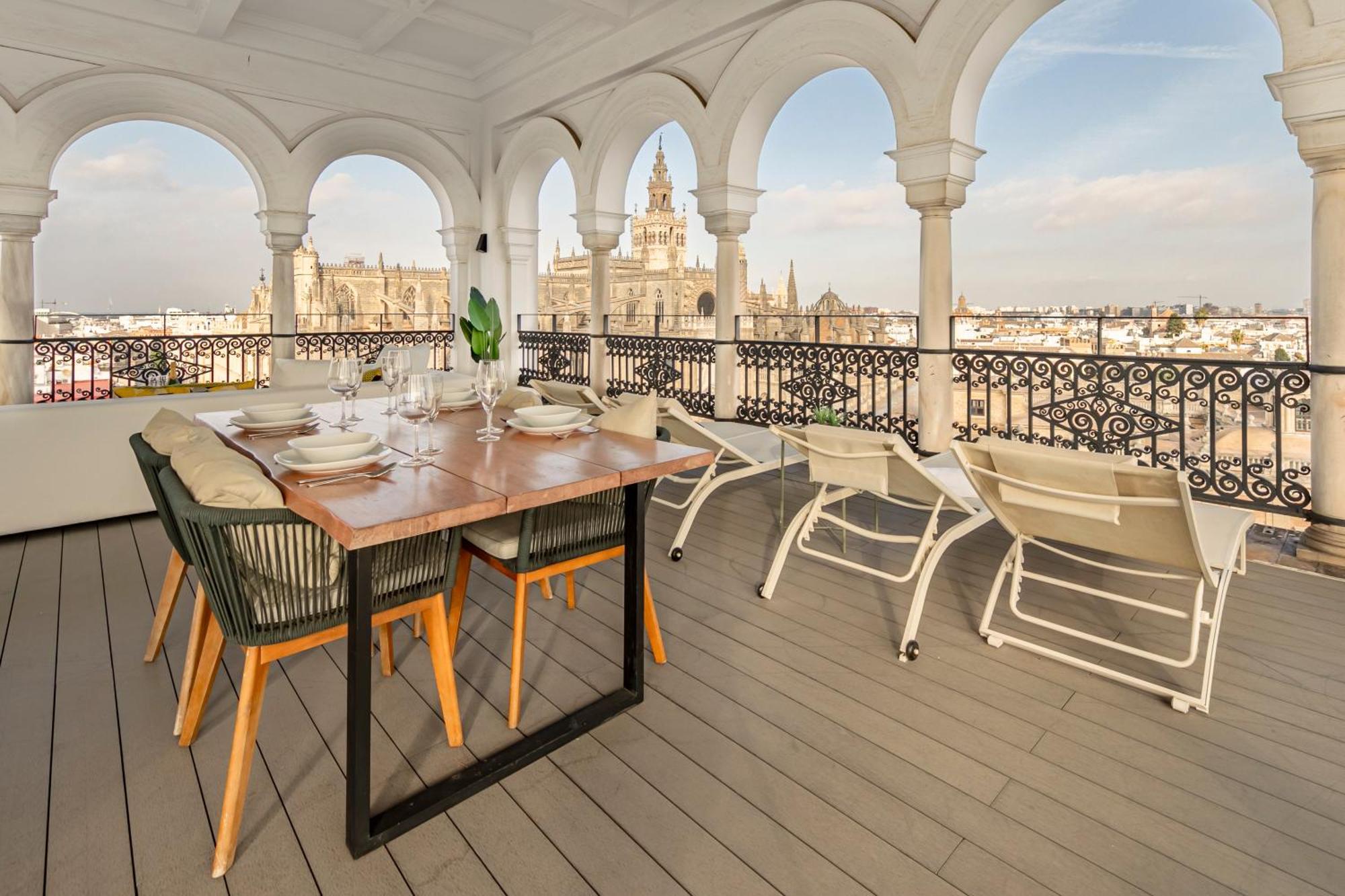 Isg Apartments The Most Exclusive Apartment In Sevillaparking מראה חיצוני תמונה